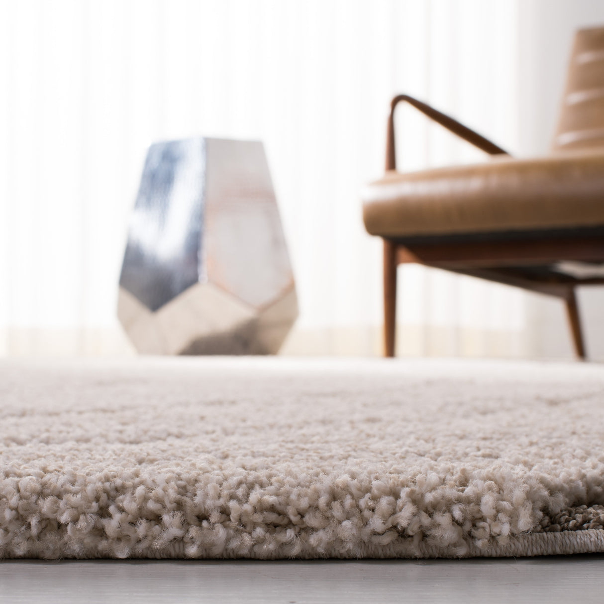 Safavieh Shag Sg472 Cream/Beige Rug.