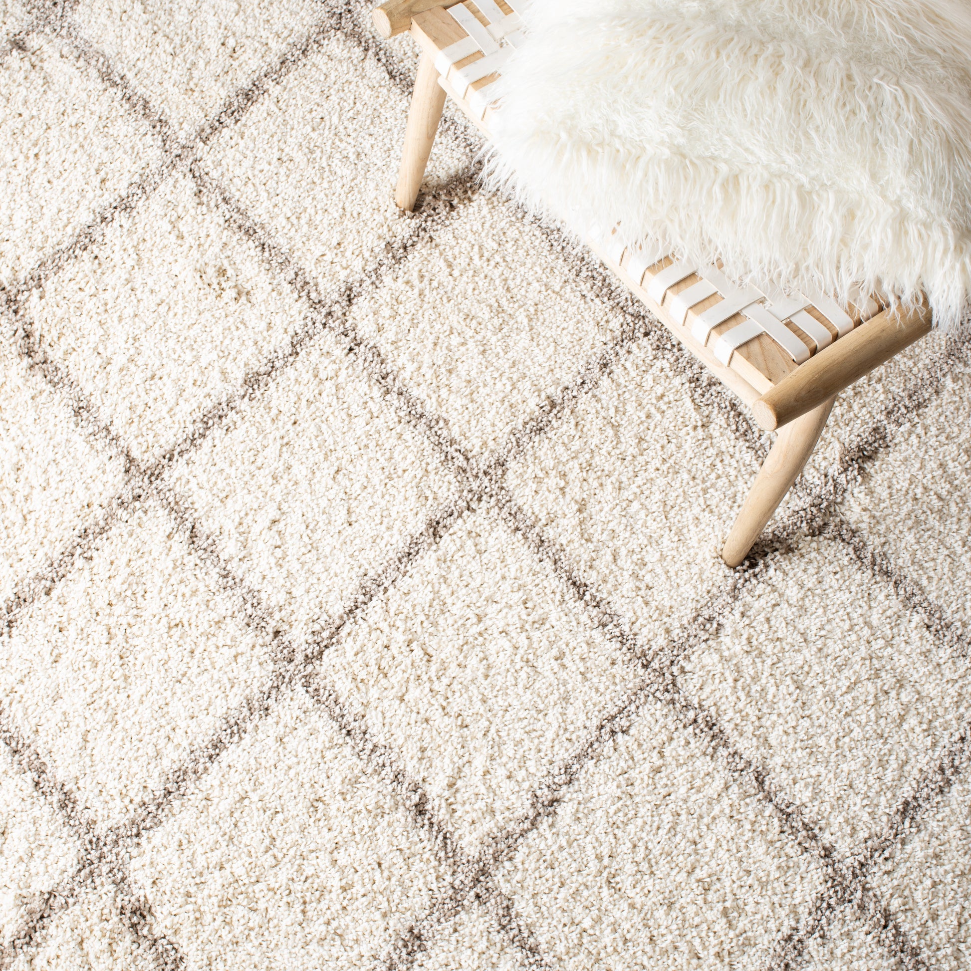 Safavieh Hudson Shag Sgh222A Ivory/Beige Area Rug