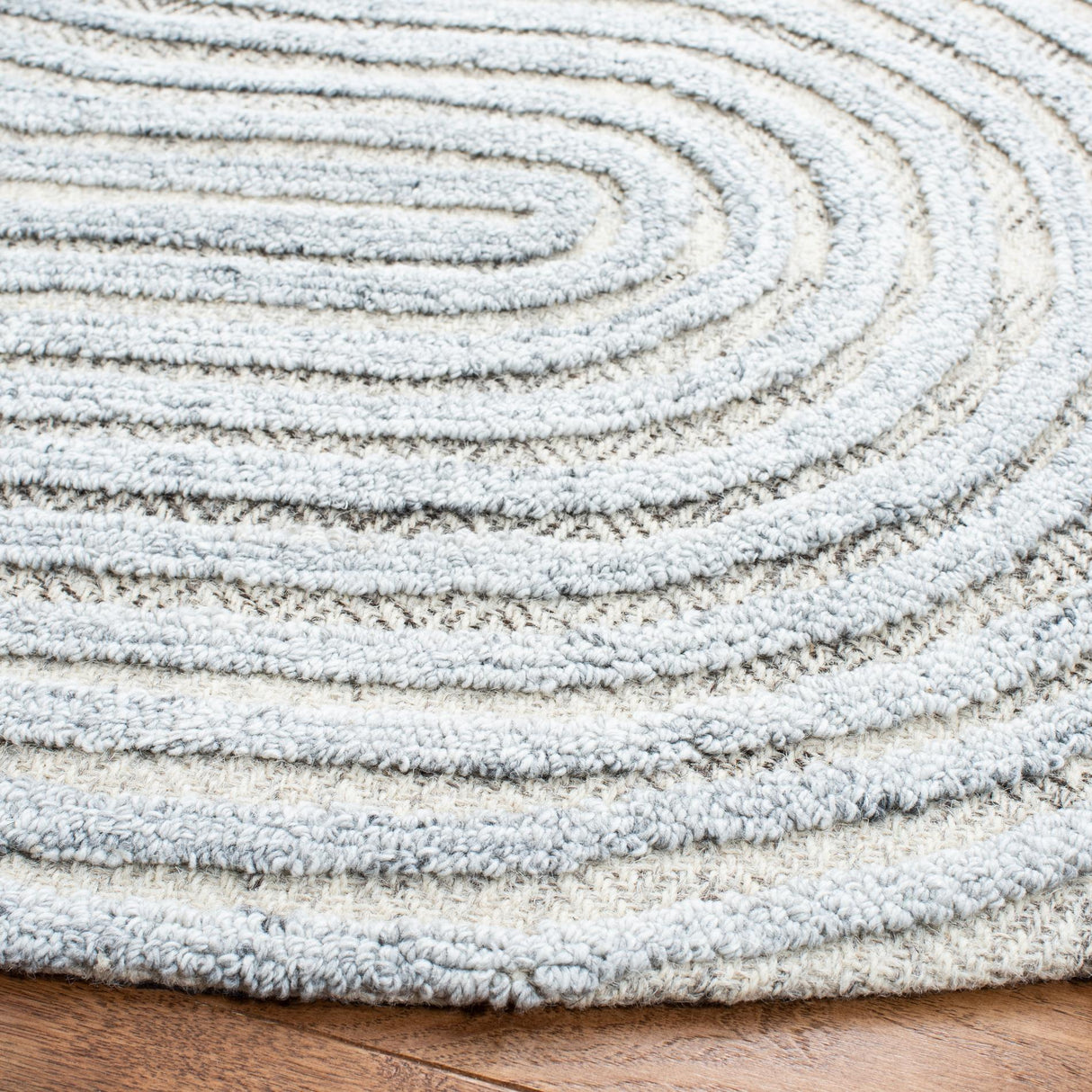 Safavieh Southampton Sha301F Grey Rugs.