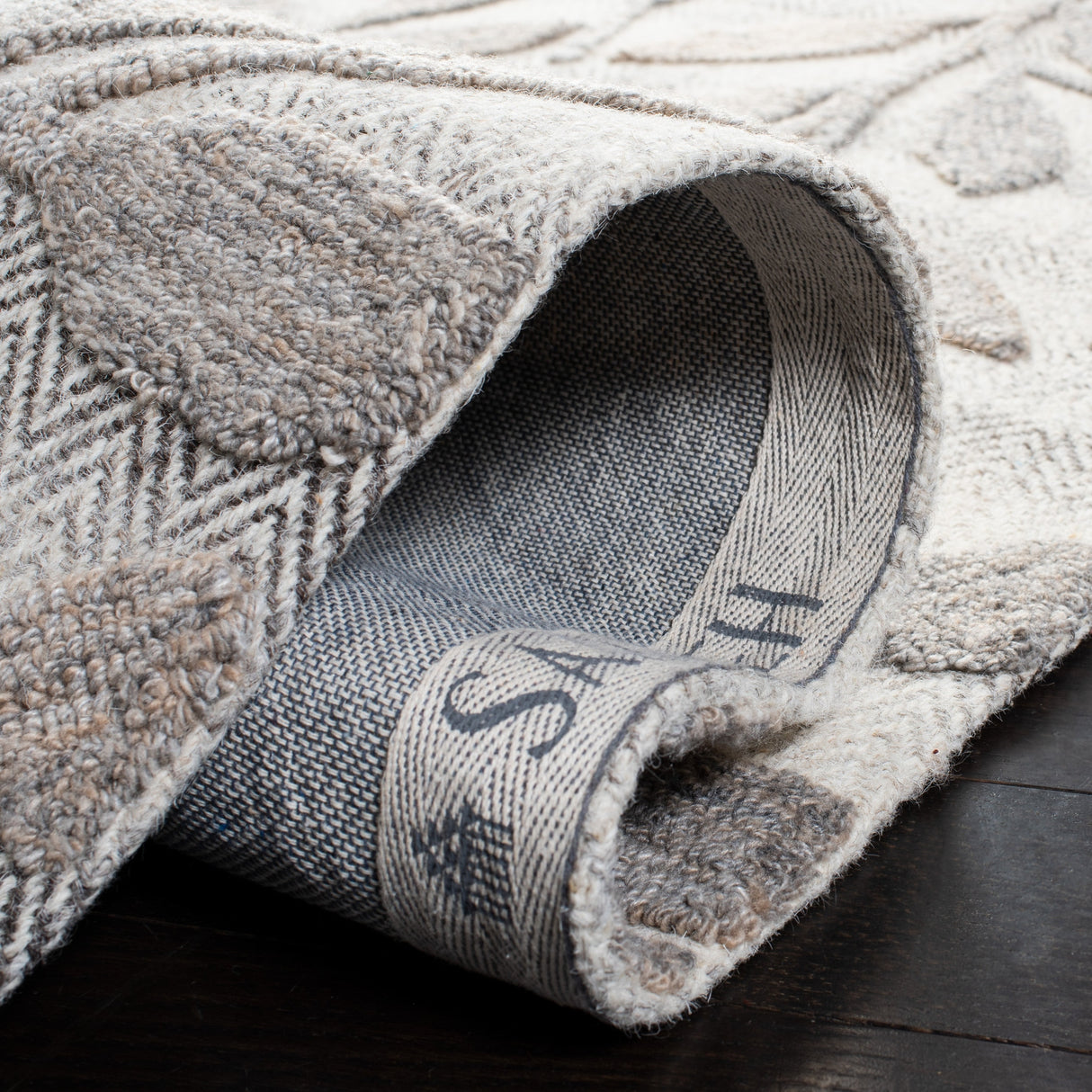 Safavieh Southampton Sha302B Beige Rugs.