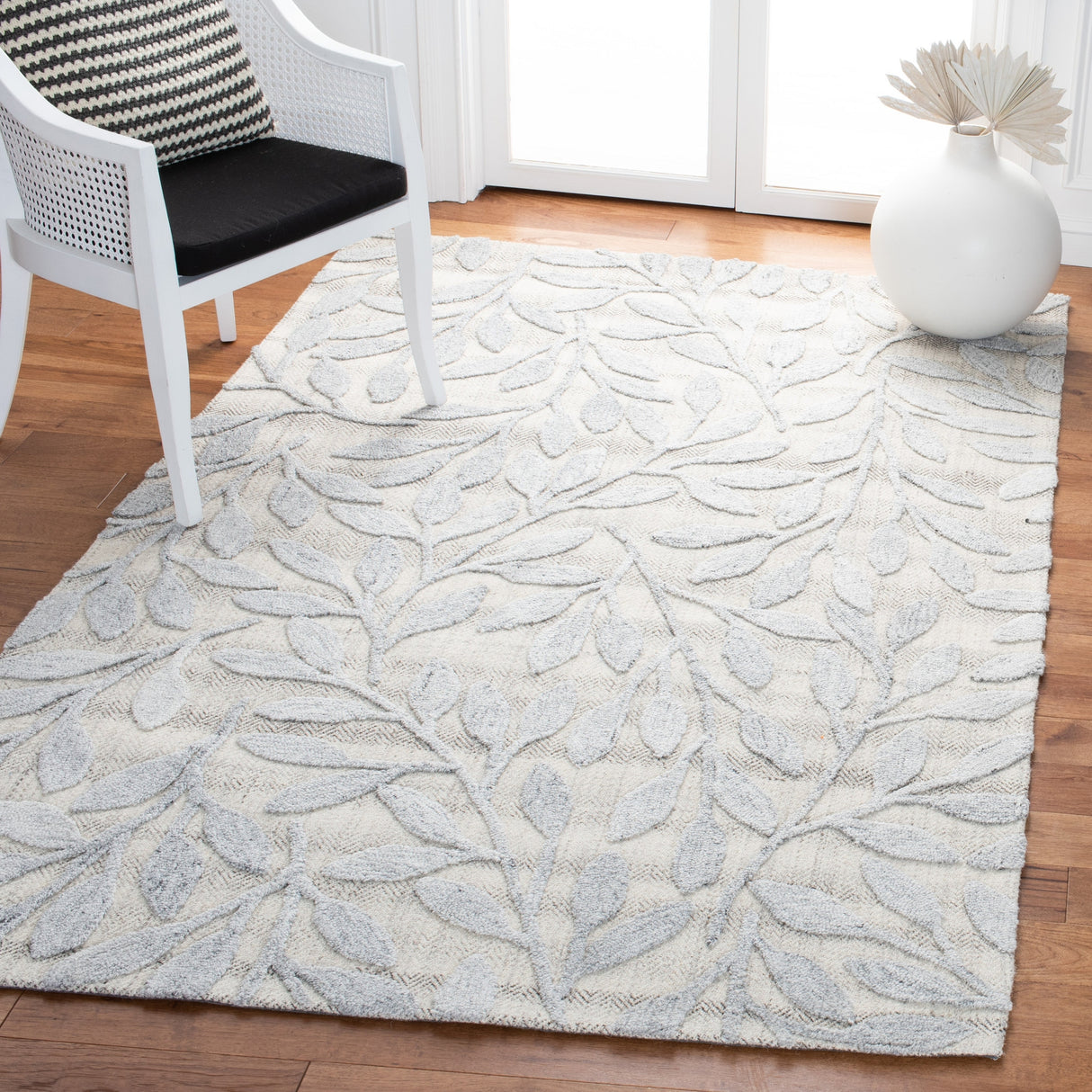 Safavieh Southampton Sha302F Grey Rugs.