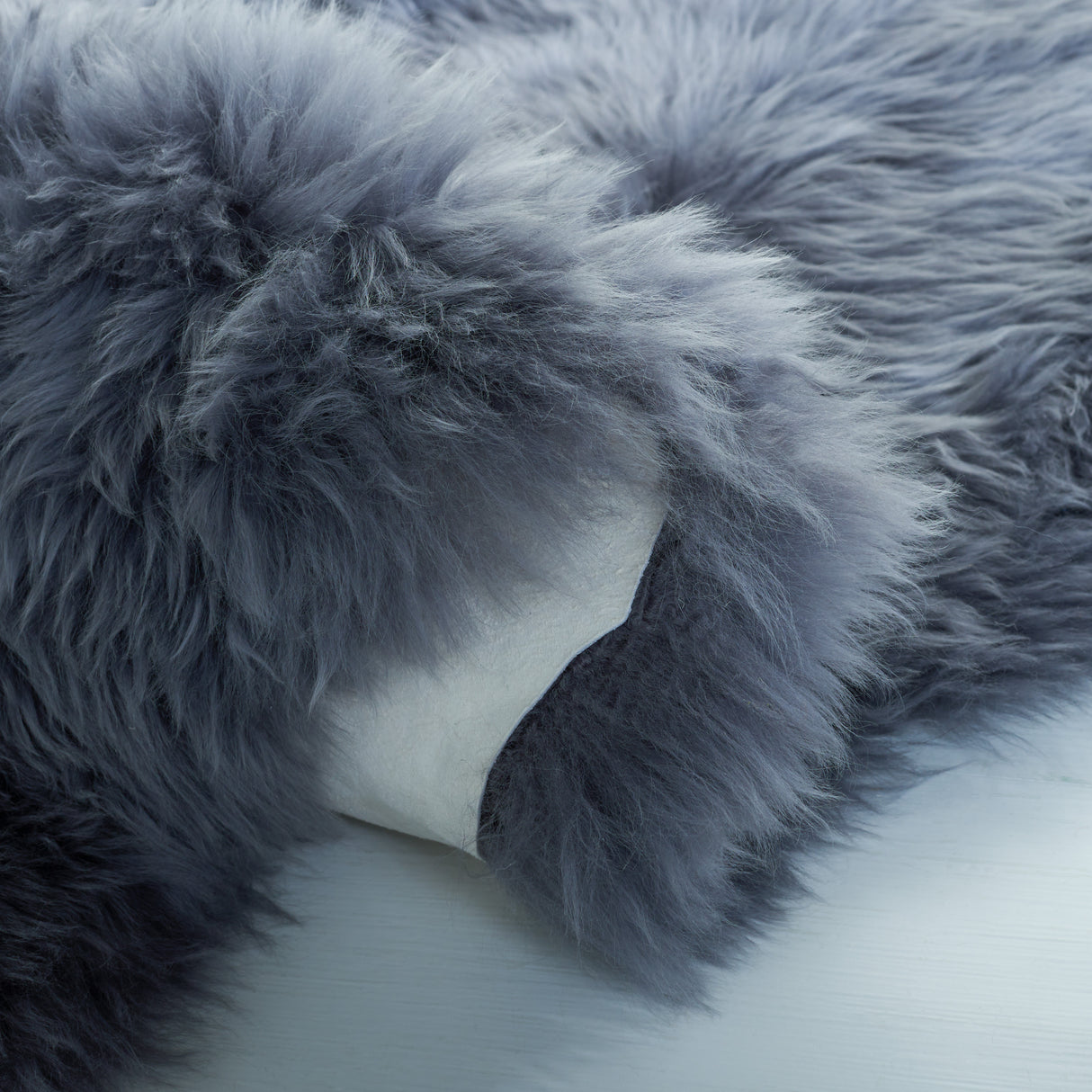 Safavieh Sheep Skin Shs121F Grey Rug.