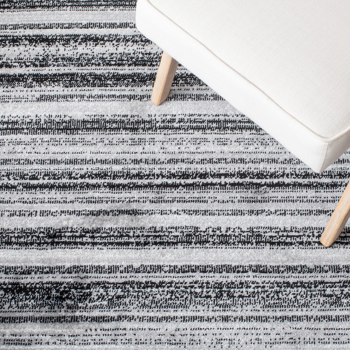 Safavieh Skyler Sky121Z Grey/Black Rugs.