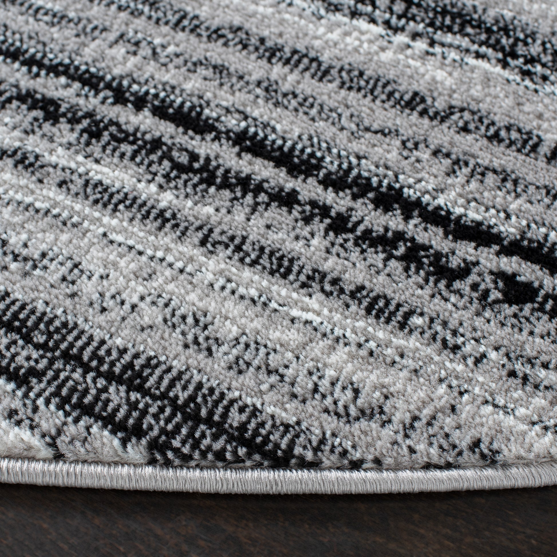 Safavieh Skyler Sky121Z Grey/Black Area Rug