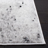Safavieh Skyler Sky163F Silver/Black Rugs.