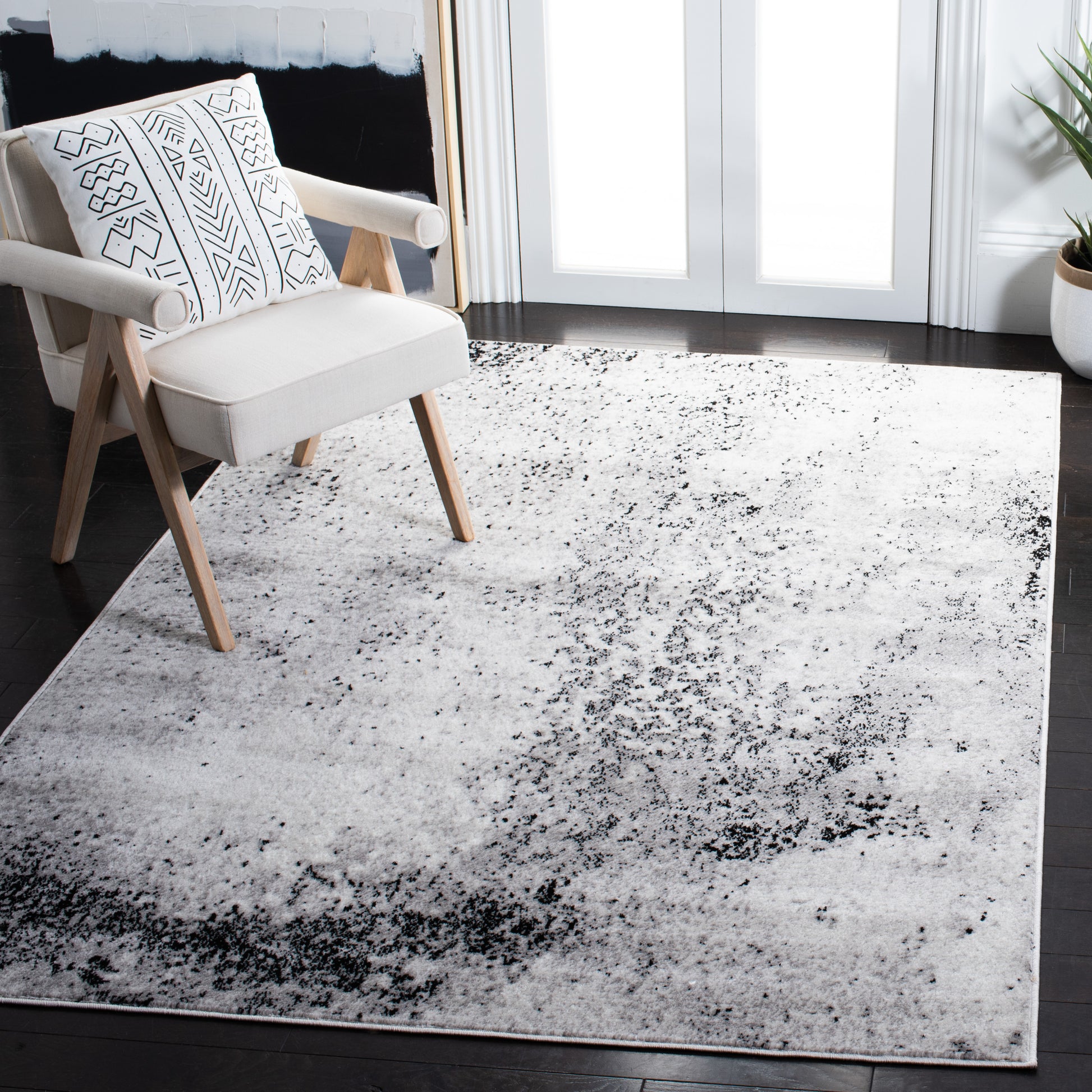 Safavieh Skyler Sky163F Silver/Black Area Rug