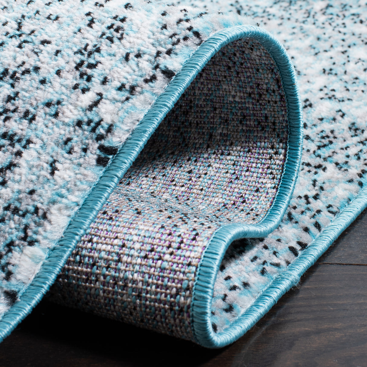 Safavieh Skyler Sky163G Silver/Blue Rug.