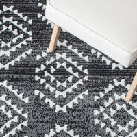 Safavieh Skyler Sky179Z Black/Ivory Area Rug