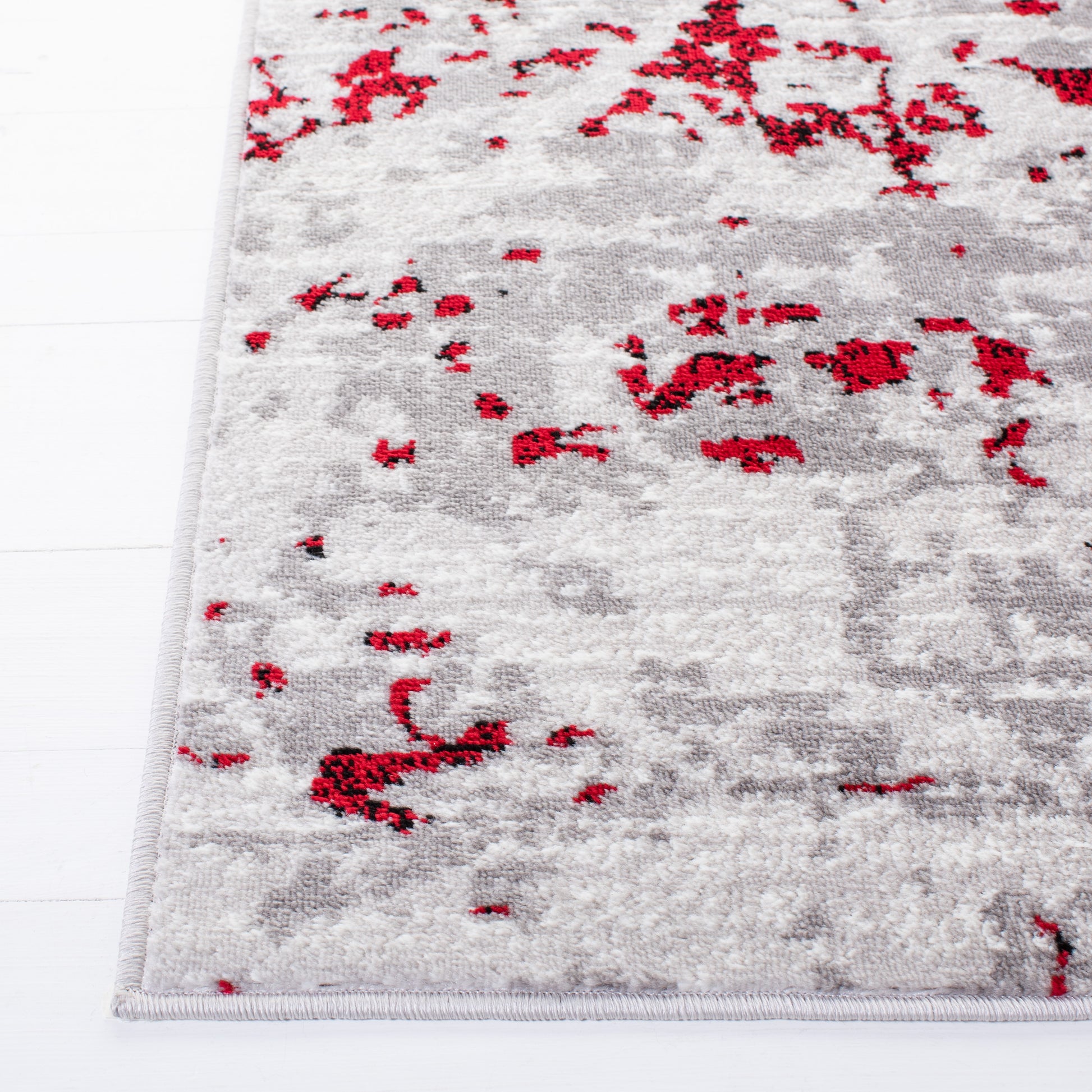 Safavieh Skyler Sky186Q Grey/Red Area Rug