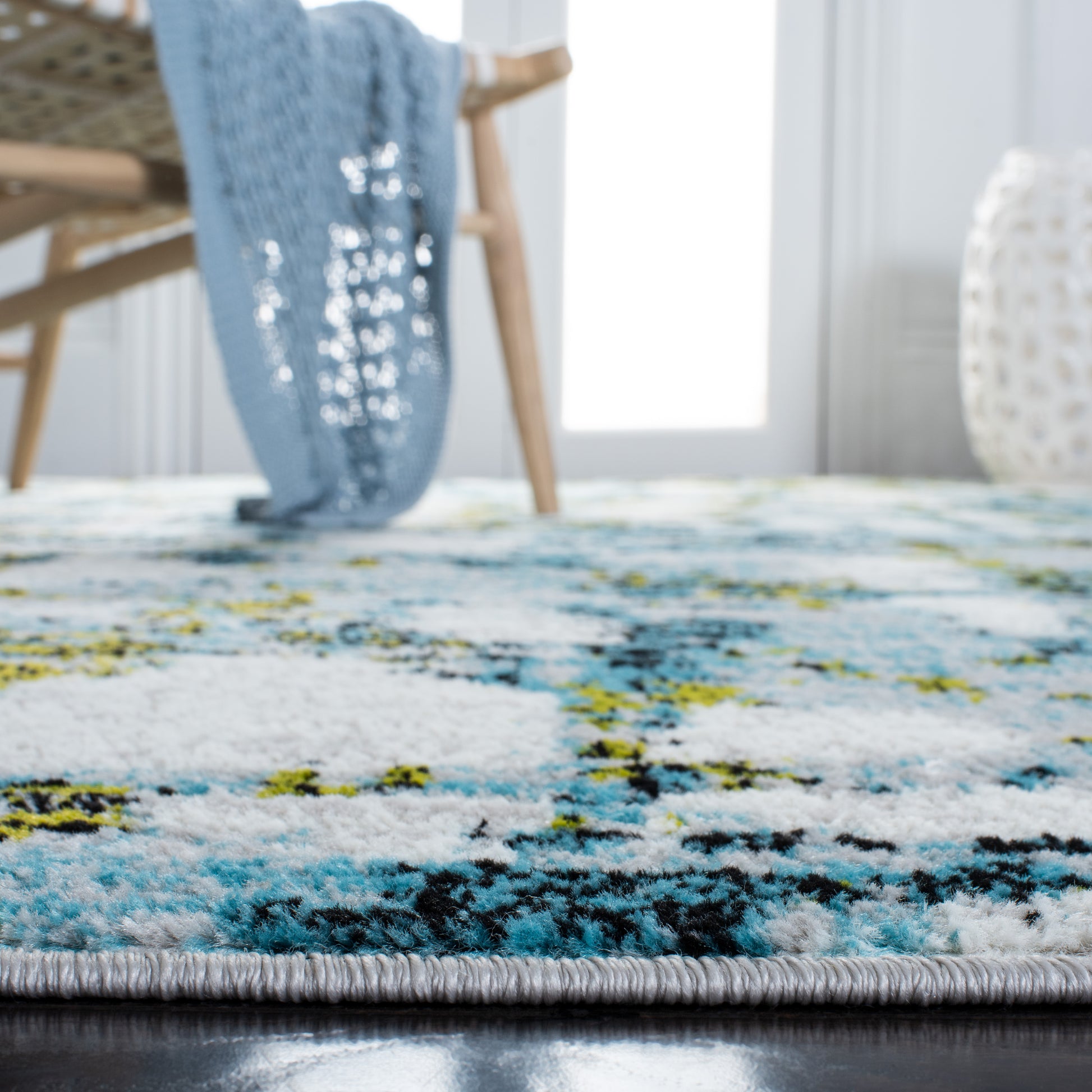 Safavieh Skyler Sky193K Teal/Green Area Rug