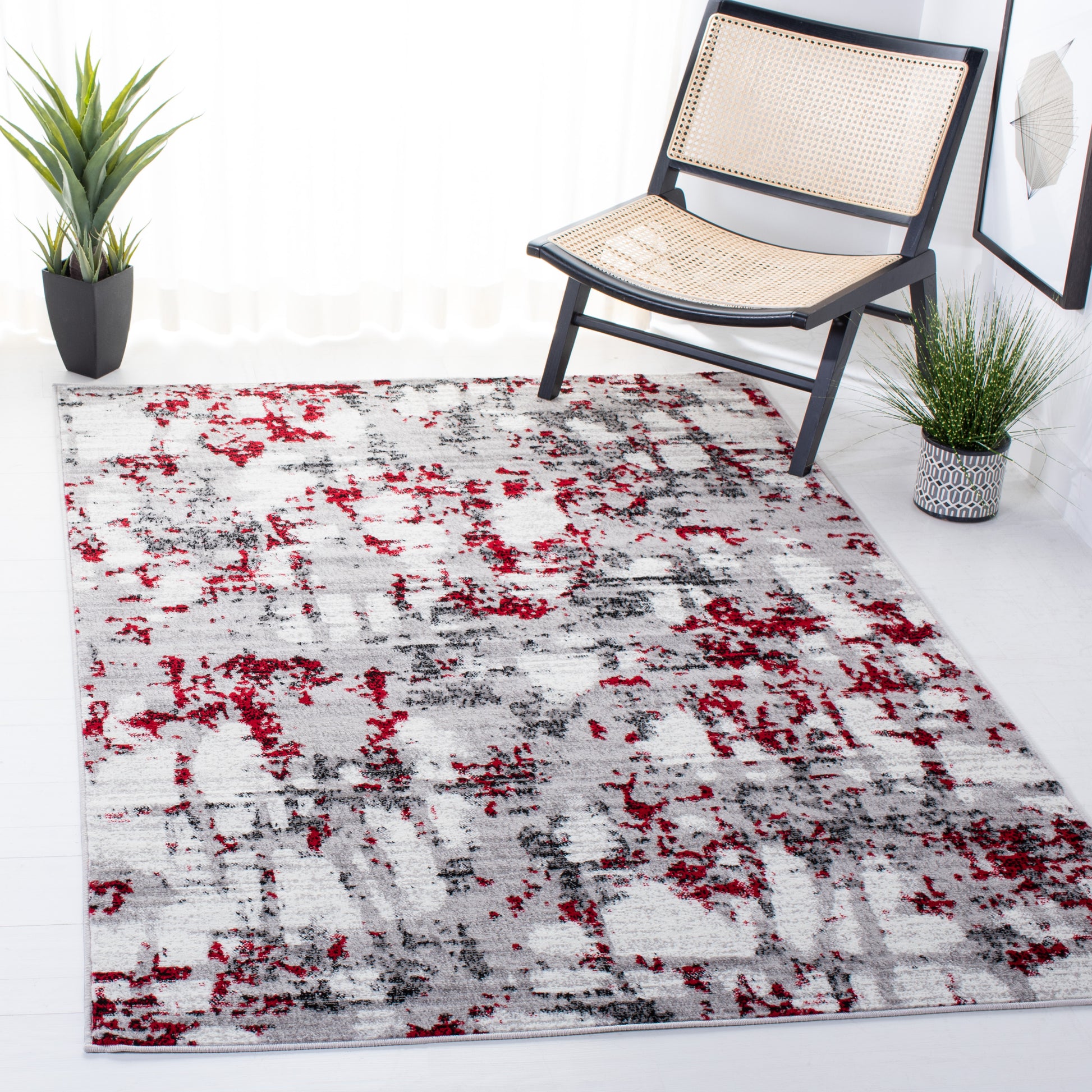 Safavieh Skyler Sky193Q Grey/Red Area Rug