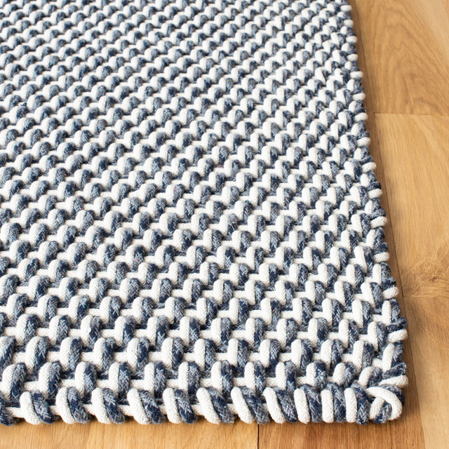Safavieh Salem Slm102N Dark Blue Rugs.