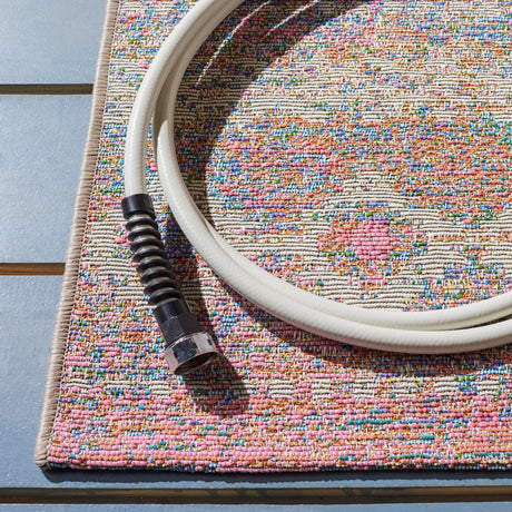Safavieh Summer Smr498A Ivory/Pink Rugs.