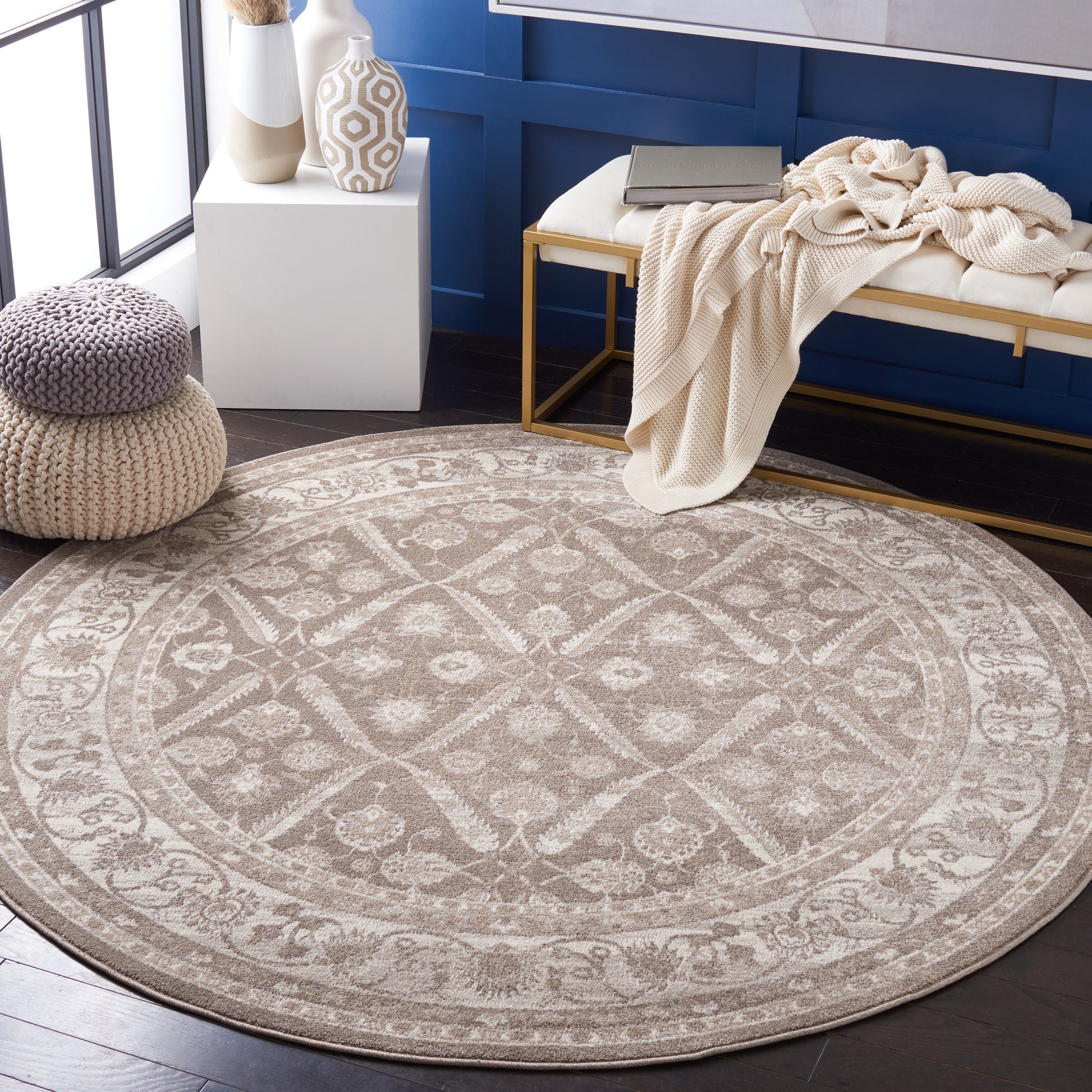 Safavieh Sofia Sof378B Tan/Beige Area Rug