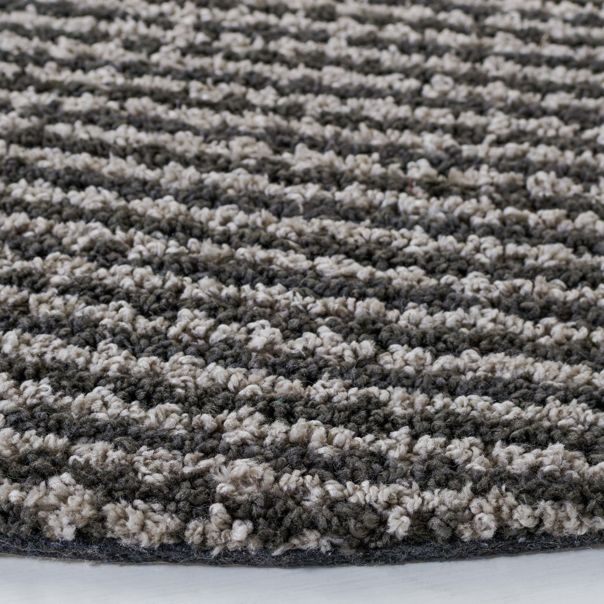 Safavieh Soho Soh478H Charcoal Rugs.