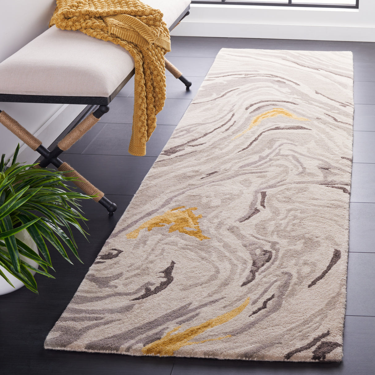 Safavieh Soho Soh675F Grey/Gold Rug.