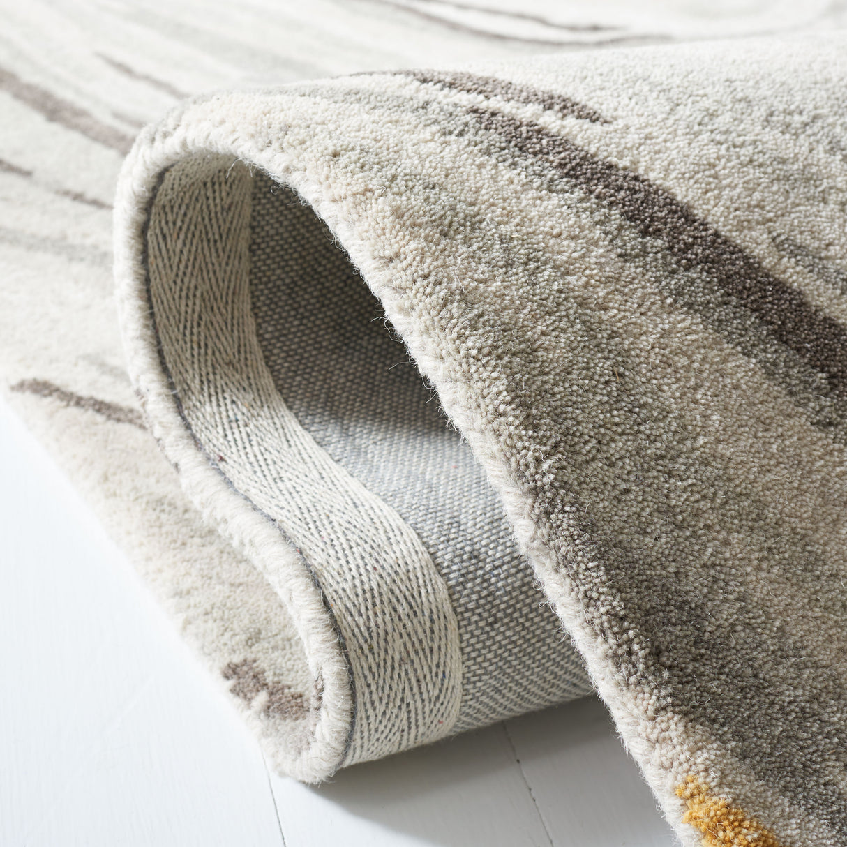 Safavieh Soho Soh675F Grey/Gold Rug.