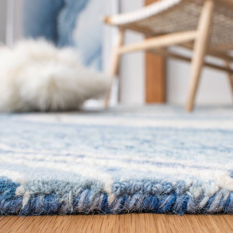 Safavieh Soho Soh879M Blue/Ivory Rugs.