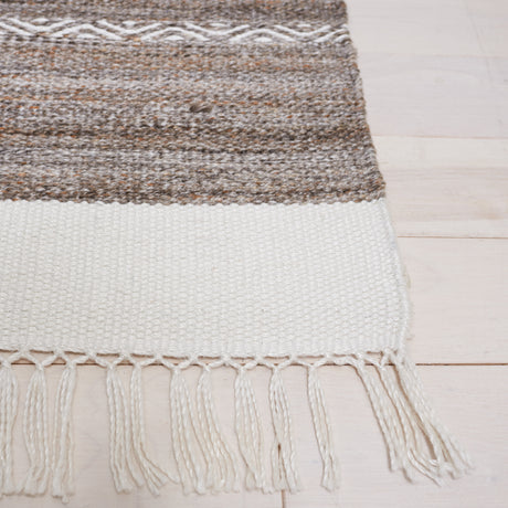 Safavieh Striped Kilim Stk101Z Black/Ivory Rug.
