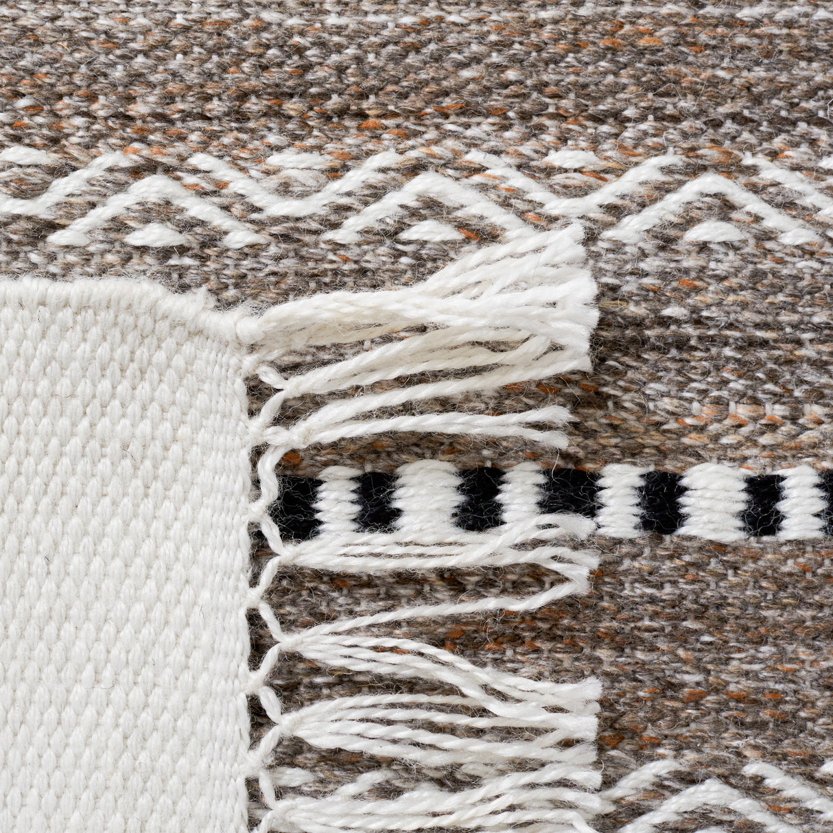 Safavieh Striped Kilim Stk101Z Black/Ivory Rug.