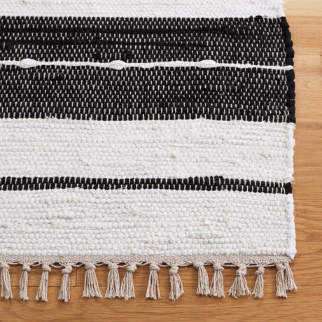 Safavieh Striped Kilim Stk200Z Black/Ivory Rug.