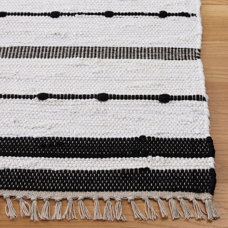 Safavieh Striped Kilim Stk201A Ivory/Black Rug.