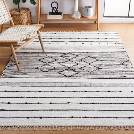 Safavieh Striped Kilim Stk203A Ivory/Black Rug.