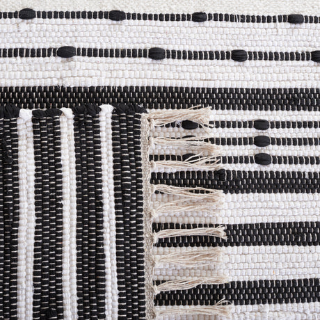 Safavieh Striped Kilim Stk205Z Black/Ivory Rug.