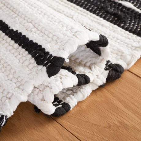 Safavieh Striped Kilim Stk207Z Black/Ivory Rug.