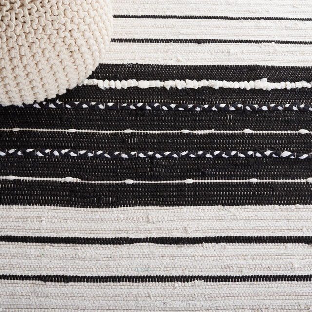 Safavieh Striped Kilim Stk207Z Black/Ivory Rug.