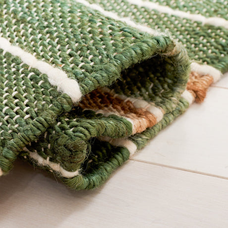 Safavieh Striped Kilim Stk312Y Green/Natural Rug.