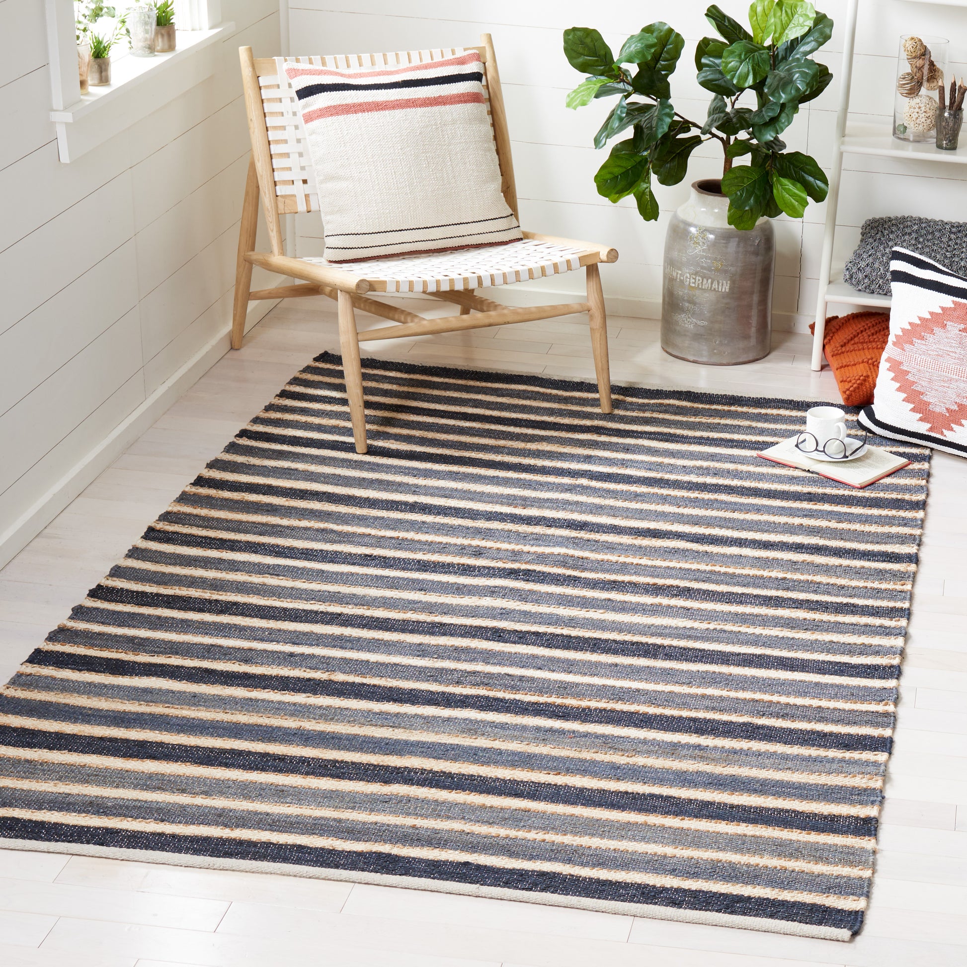 Safavieh Striped Kilim Stk318H Charcoal/Ivory Area Rug