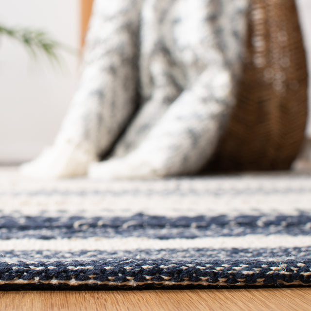 Safavieh Striped Kilim Stk502A Ivory/Navy Rugs.
