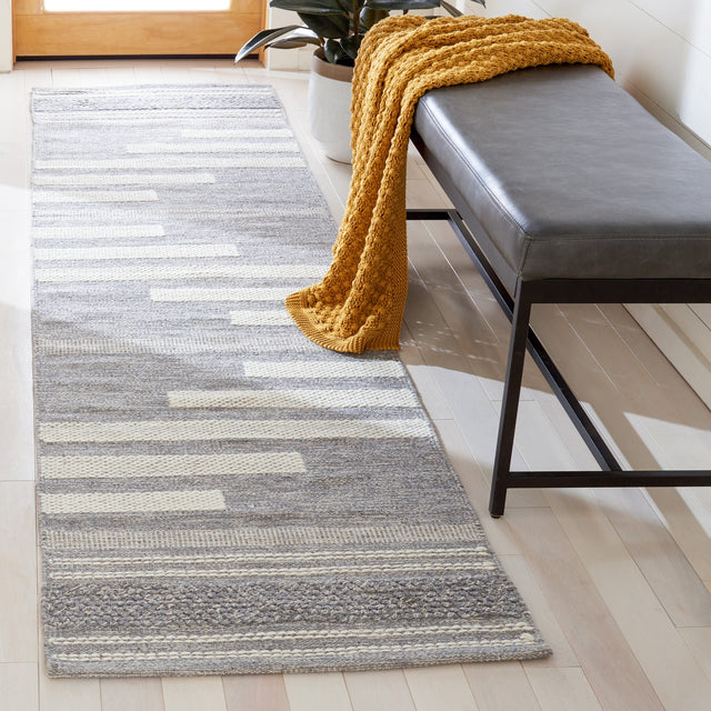 Safavieh Striped Kilim Stk505G Silver/Grey Rugs.