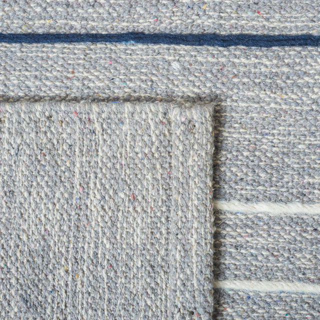 Safavieh Striped Kilim Stk507G Silver/Grey Rugs.