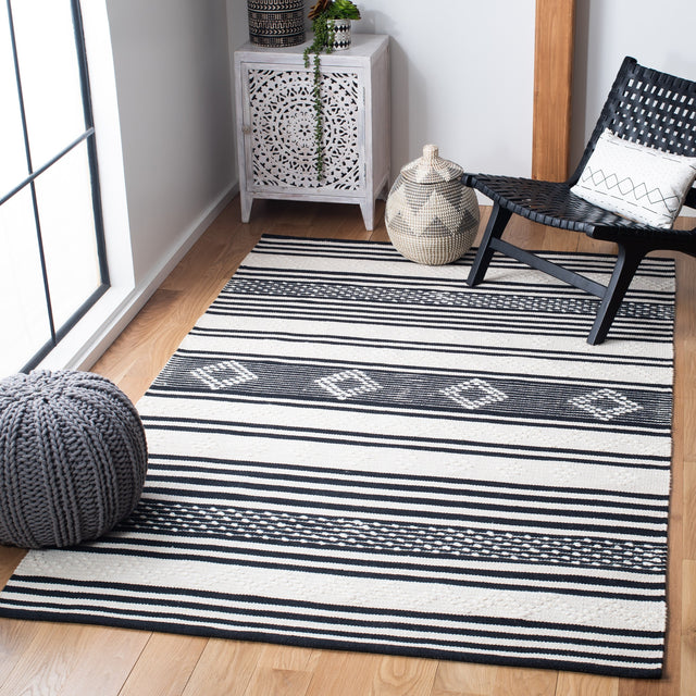 Safavieh Striped Kilim Stk511Z Black/Ivory Rugs.