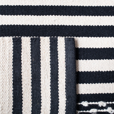 Safavieh Striped Kilim Stk511Z Black/Ivory Area Rug