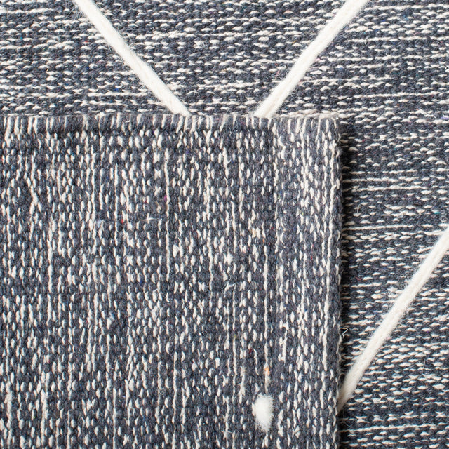 Safavieh Striped Kilim Stk520H Dark Grey Rugs.