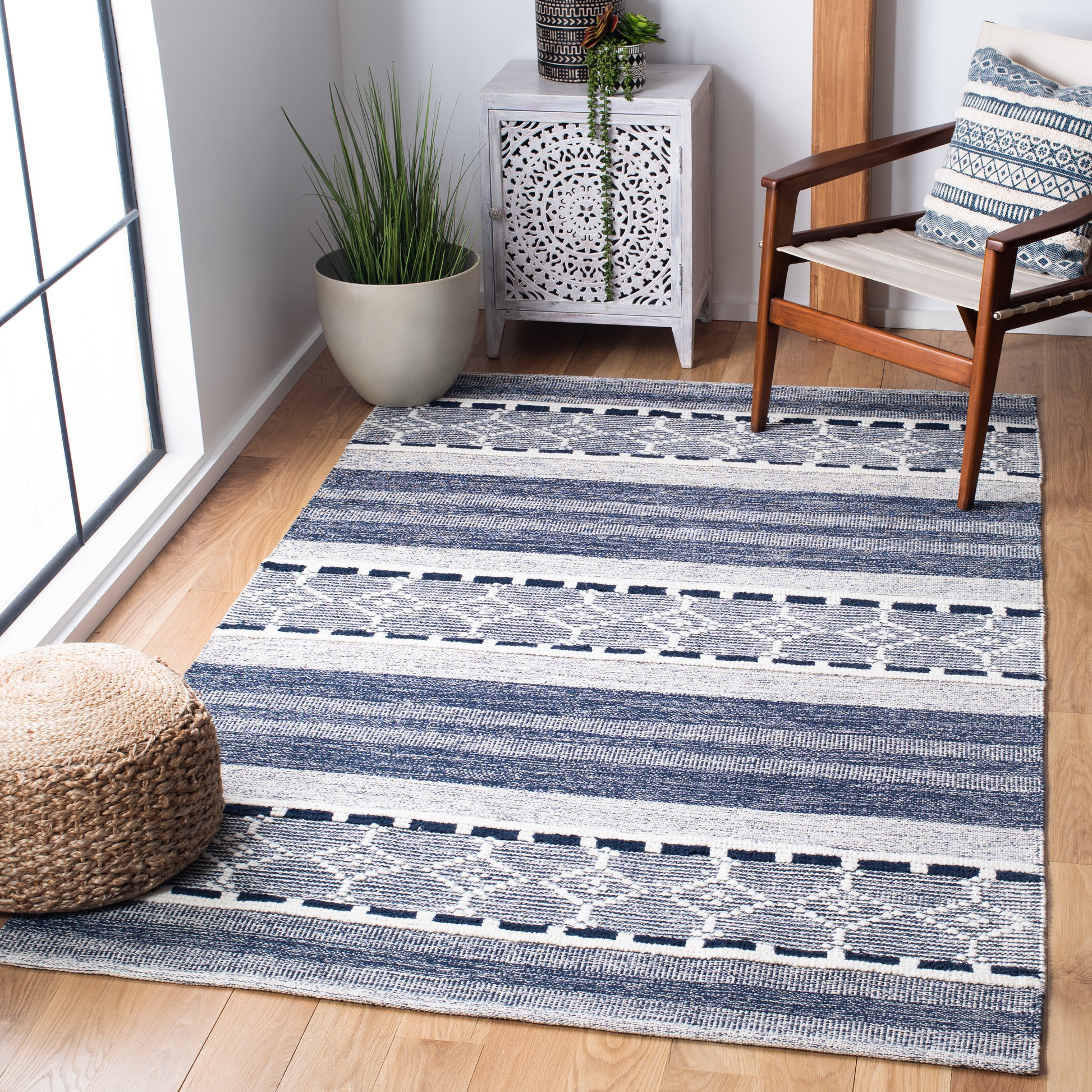 Safavieh Striped Kilim Stk522N Navy/Ivory Area Rug