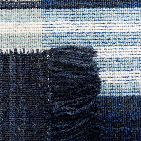Safavieh Striped Kilim Stk703N Navy/Charcoal Rug.