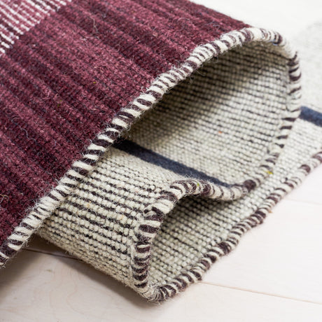 Safavieh Striped Kilim Stk705A Ivory/Grey Rug.