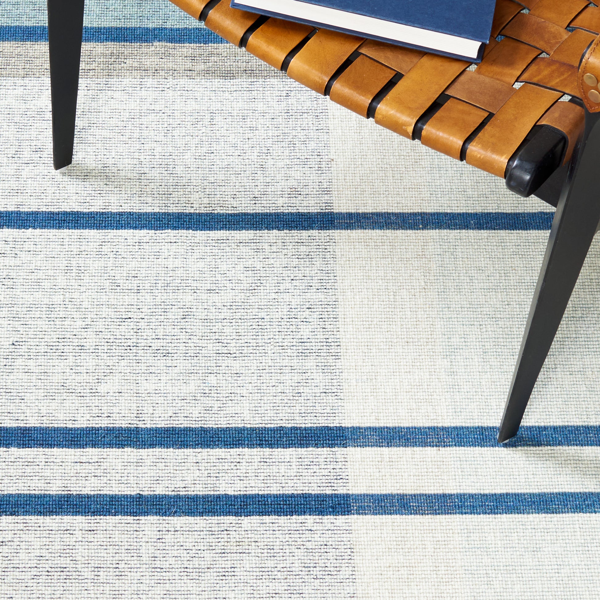 Safavieh Striped Kilim Stk707M Blue/Beige Area Rug