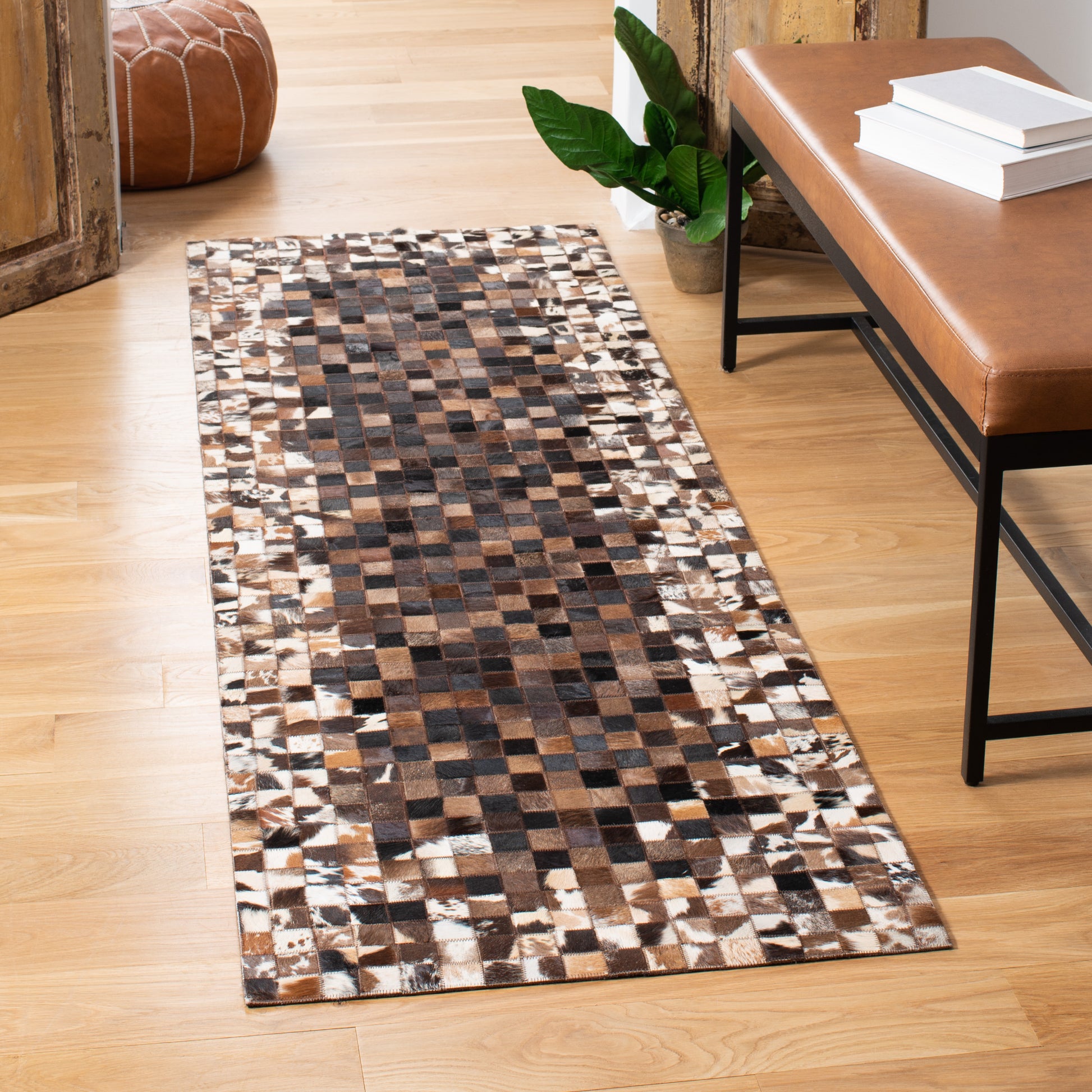 Safavieh Studio Leather Stl803B Beige/Brown Area Rug