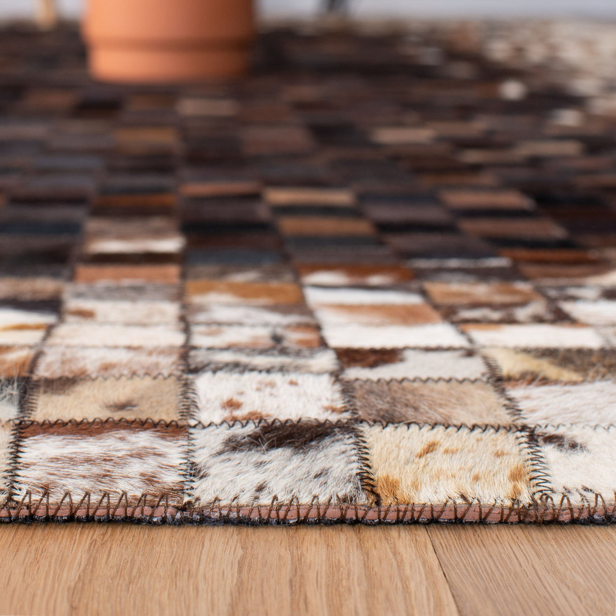 Safavieh Studio Leather Stl803B Beige/Brown Rugs.