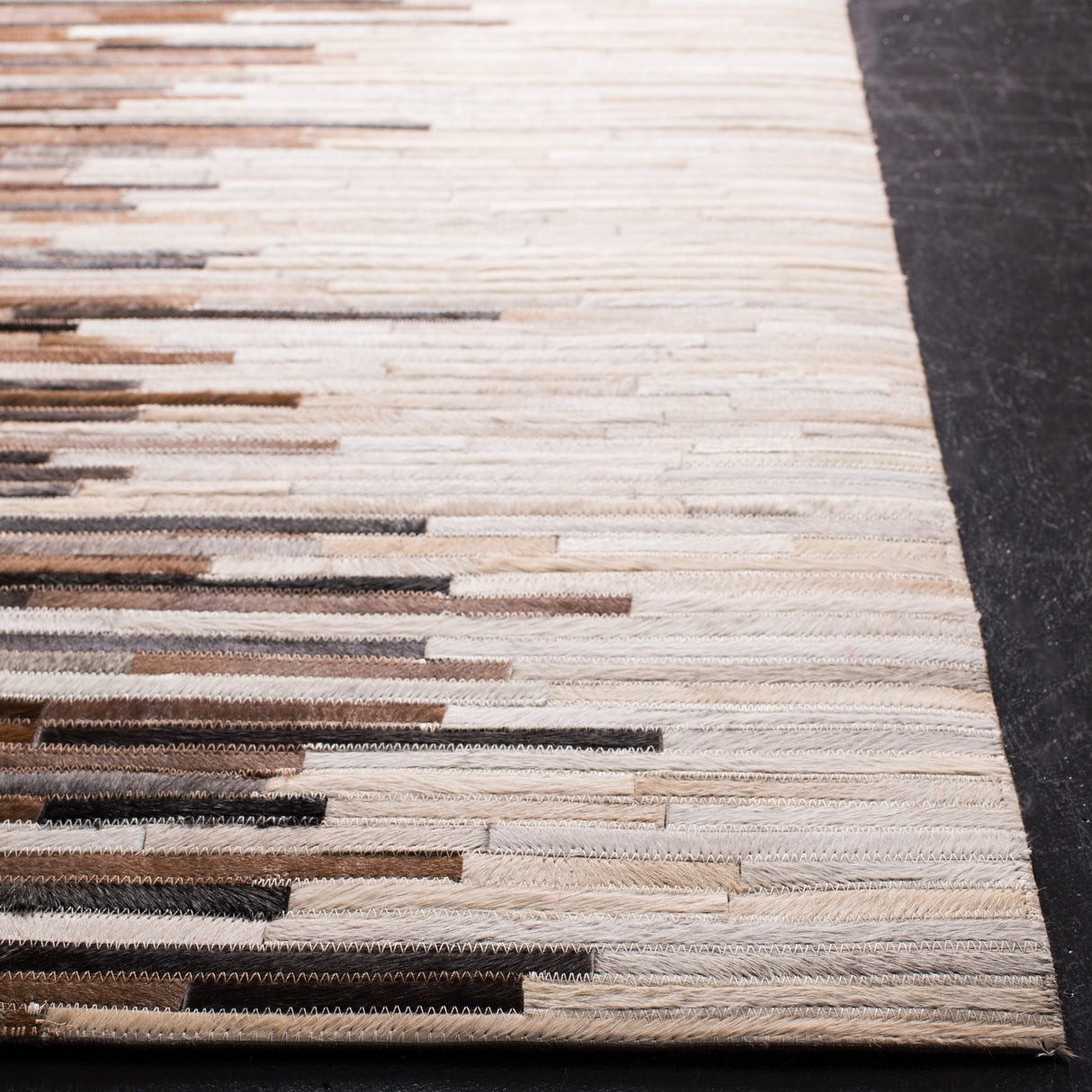 Safavieh Studio Leather Stl814A Ivory/Brown Rugs.