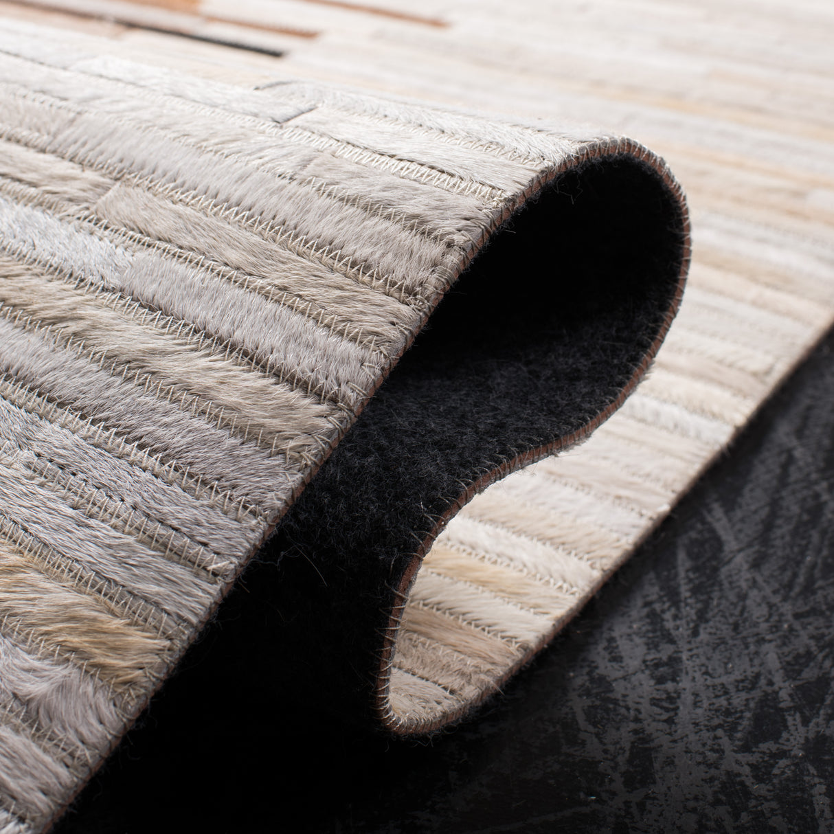 Safavieh Studio Leather Stl814A Ivory/Brown Rugs.