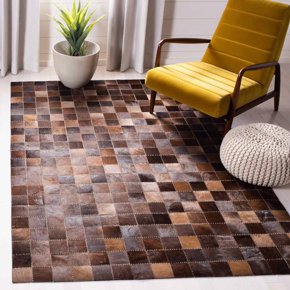 Safavieh Studio Leather Stl815T Brown/Beige Rugs.