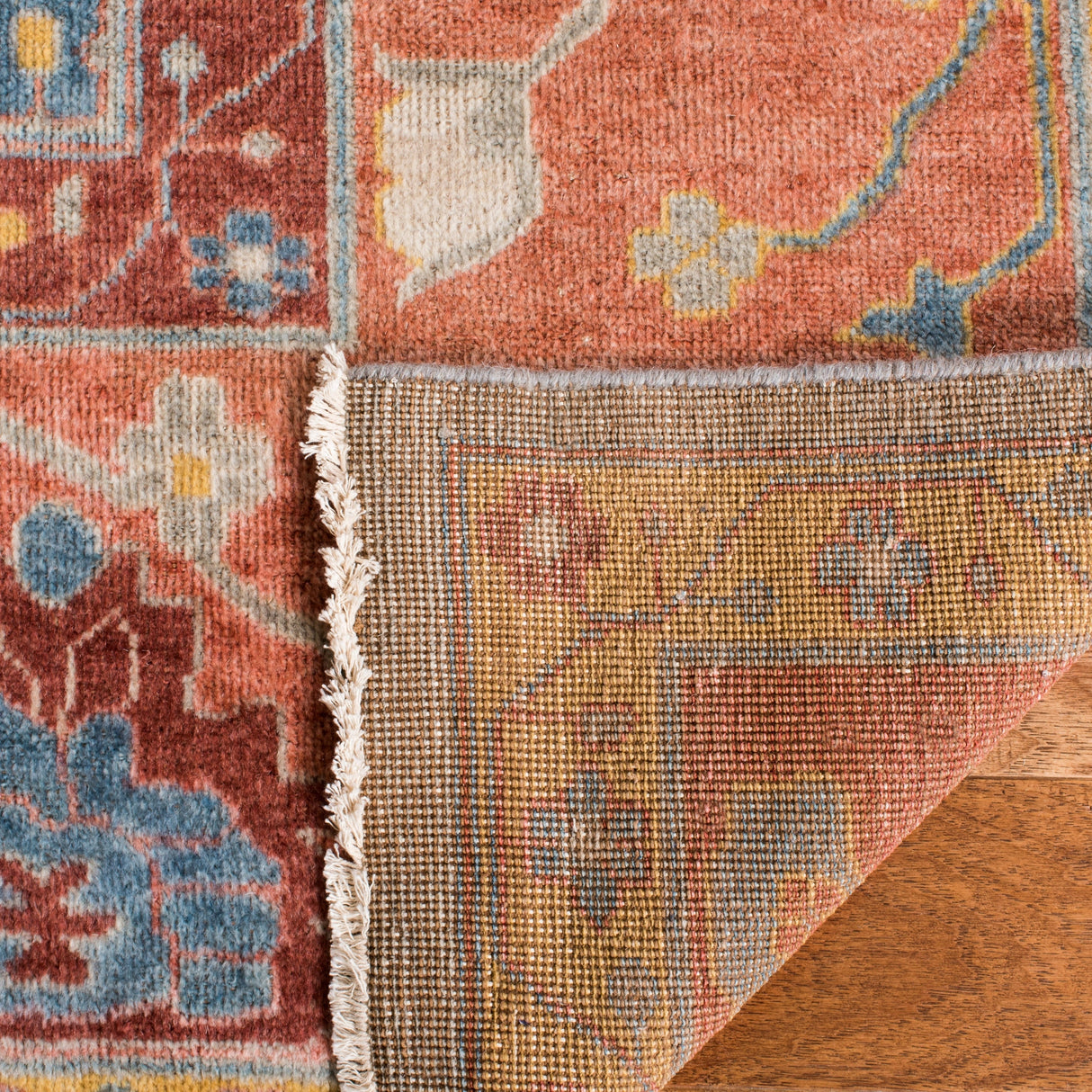 Safavieh Sultanabad Sul1072A Grey/Red Rug.