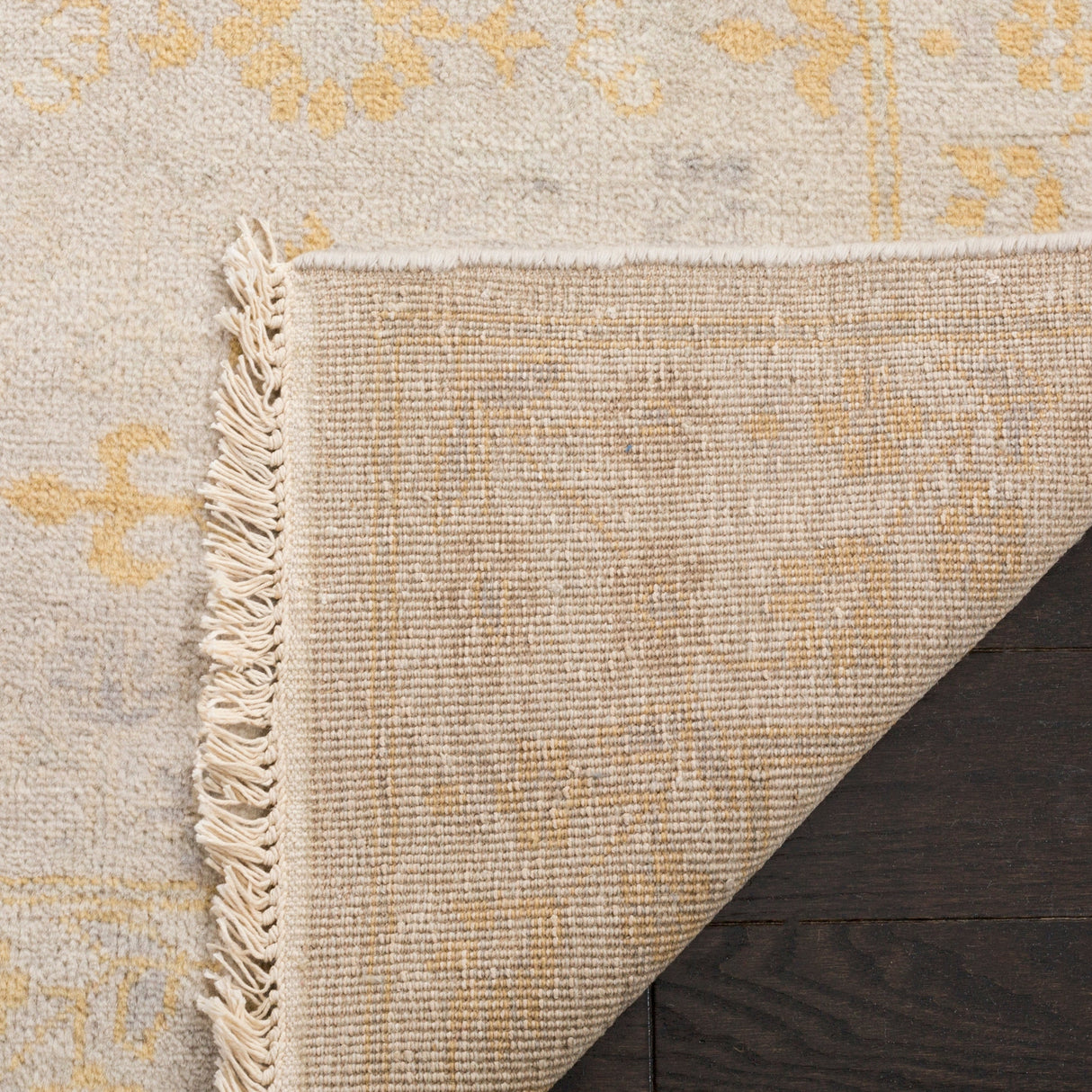 Safavieh Sultanabad Sul1081A Beige Rug.