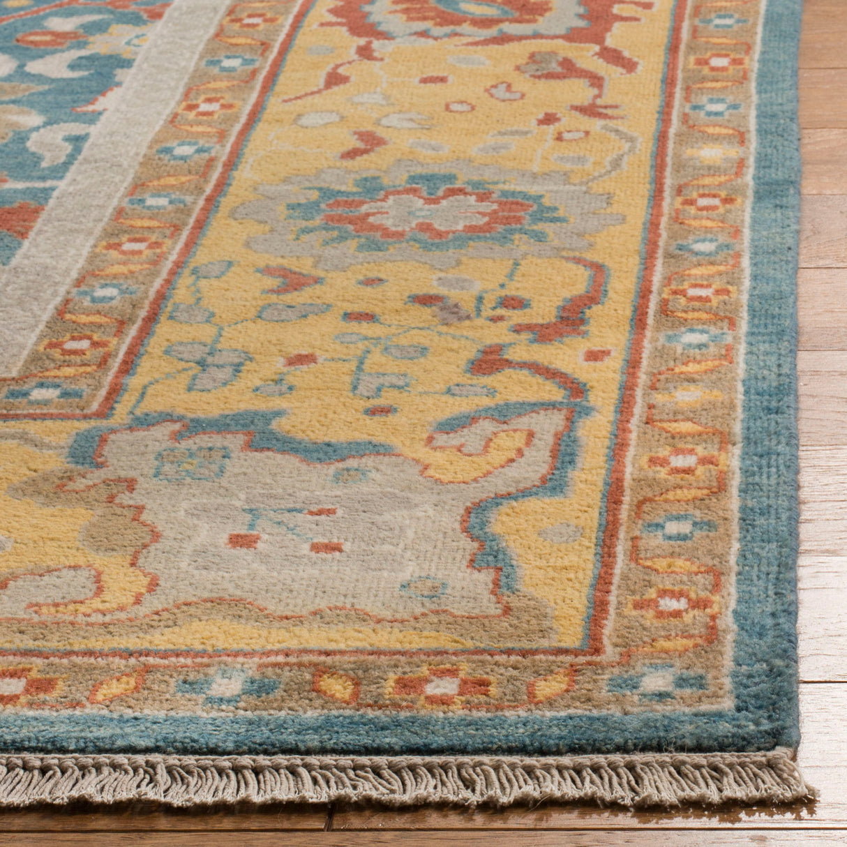 Safavieh Sultanabad Sul1085A Blue/Gold Rug.